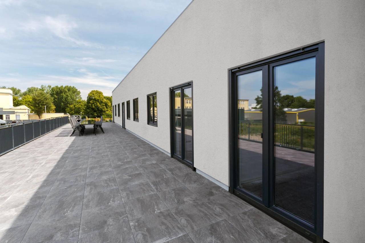 Monteurzimmer Berlin Pankow Mit Dachterrasse - Nur 10 Min. Von Der A10 - 3 Zimmer/ 7 Betten エクステリア 写真